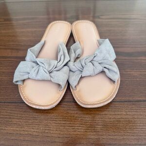NWOT- Women’s Khaki/ Taupe Knotted Slide Sandals - Size 7 - Old Navy